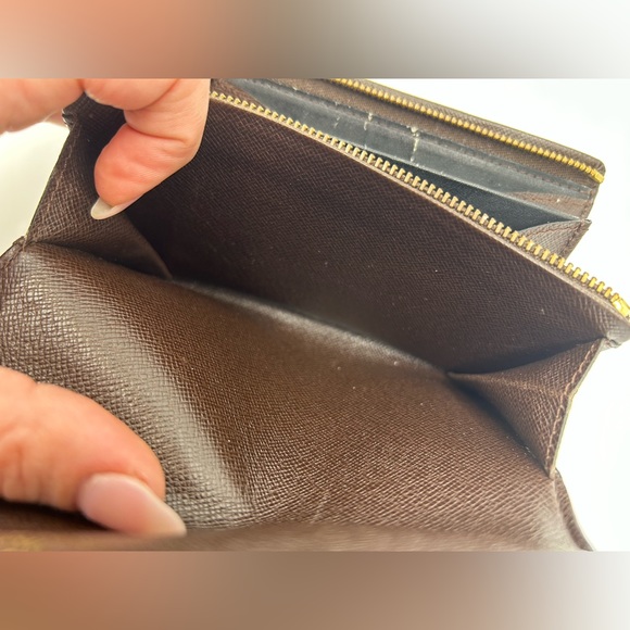 (SOLD) Louis Vuitton Tresor Wallet (CA0947) - Picture 11 of 17